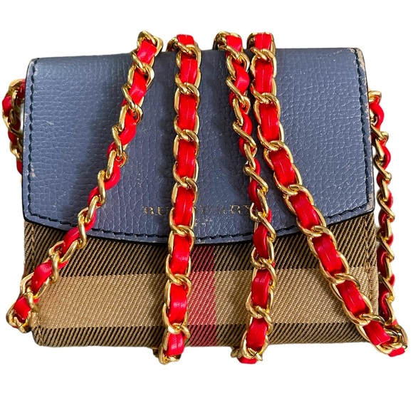 Burberry Small Snap Wallet With Red and Gold Crossbody Chain and Red Insert - Picture 2 of 16